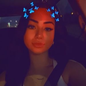 Meet your Posher, Farrah